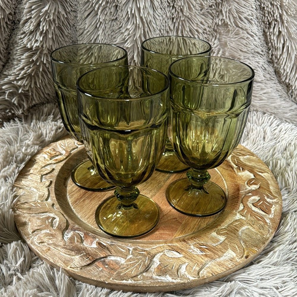 SET OF 4 VINTAGE OLIVE GREEN LIBBEY DURATUFF GOBLET GLASSE EUC